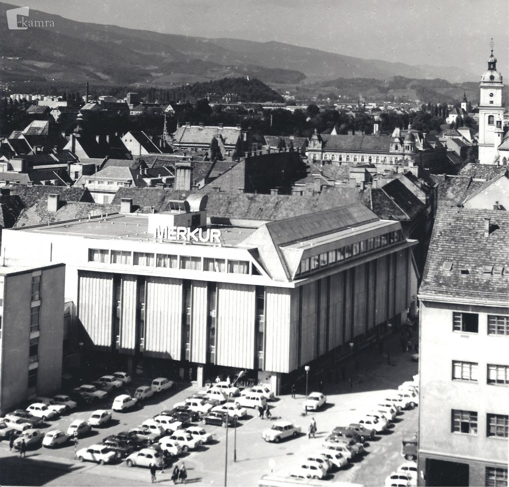 TH Merkur, pogled s strehe Slavije, 1972