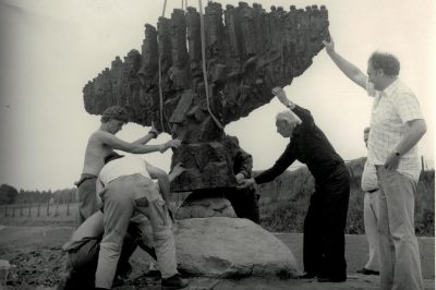 Gaj miru, Tršarjeva skulptura