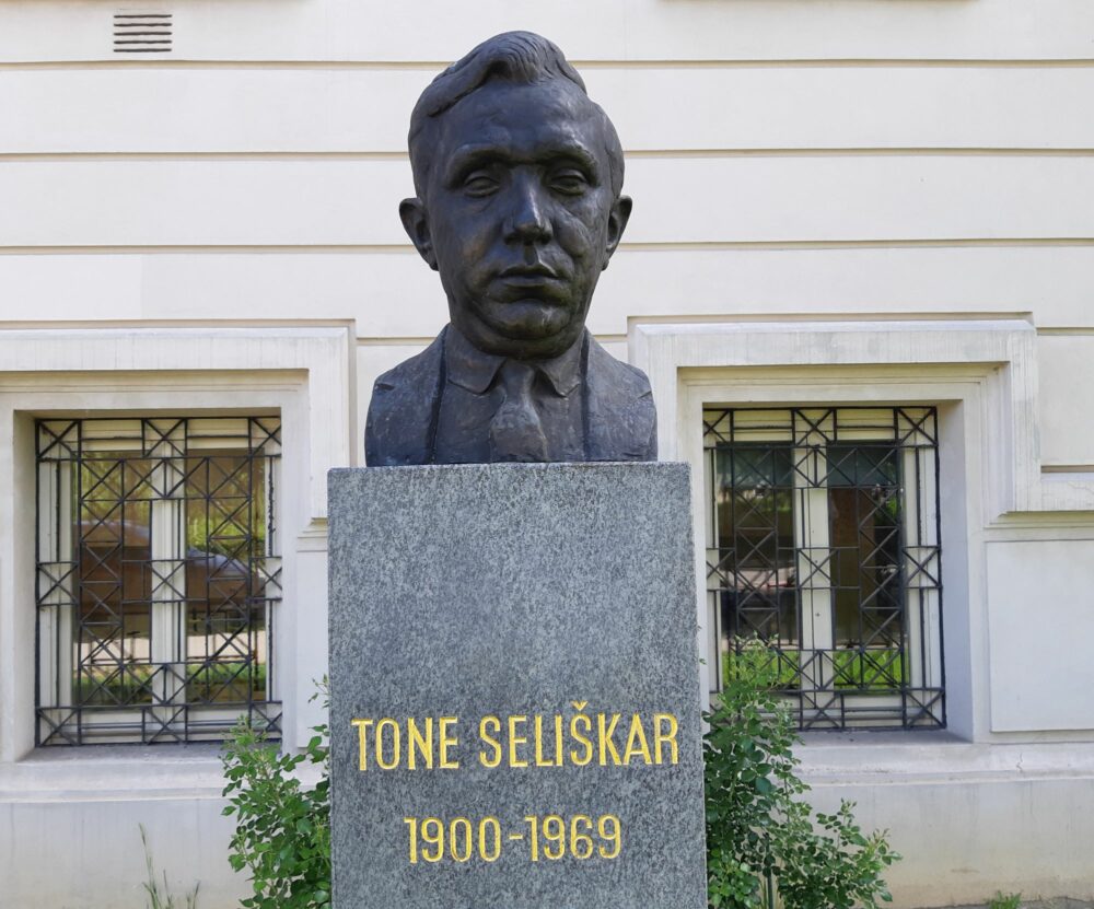 Tone Seliškar