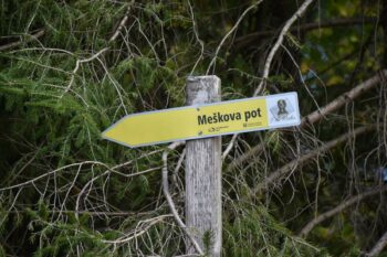 signalizacija iz Meškove poti