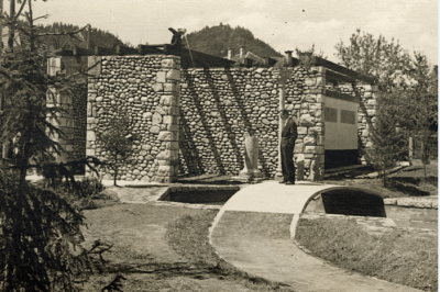 Arhitekt Marjan Šorli pred paviljonom