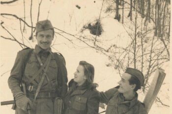 Marja s partizanskima kolegoma pozimi