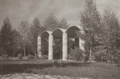 Osrednja lopa v Prešernovem gaju