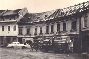 Podiranje Golobove stavbe