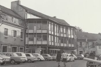 nadomestna stavba na Maistrovem trgu