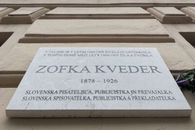 Spominska plošča