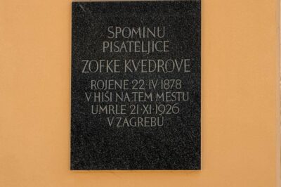 Spominska plošča Zofke Kveder v Ljubljani
